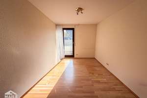 Dachterrasse, viel Raum, viel Ruhe: Ihr neues 5,5-Zimmer-Zuhause in Heumaden. – 70619 Heumaden, Stuttgart – Vorschaubild 10