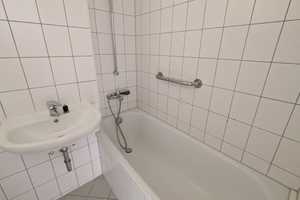 2- Zimmer-Wohnung mit Balkon – Hinter der alten Burg 22, 30629 Hannover – Vorschaubild 3