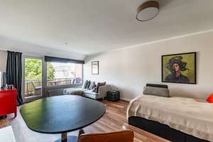 Frankfurt-Oberrad: Modernisierte Einzimmerwohnung mit Dachterrassenblick – möbliert, sofort bezie – 60599 Oberrad, Frankfurt am Main – Vorschaubild 2