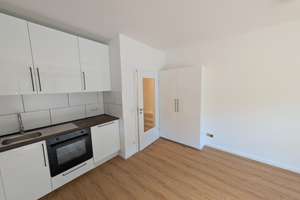 Erstbezug nach Renovierung: helle 1,5-Zimmer-Wohnung mit großer West-Dachterrasse in München-Solln – Wolfratshauser Straße 135a, 81479 Thalkirchen, München – Vorschaubild 9