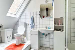 Bielefeld-Mitte: DG-Wohnung Nähe Lutter |  Jungendstil-Charme | 4 Zimmer | Balkon – Bielefeld – Vorschaubild 16