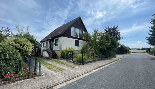 Bild von Freistehendes Einfamilienhaus mit Garage auf ruhigem eingezäuneten 804m² großem Grundstück in Meine