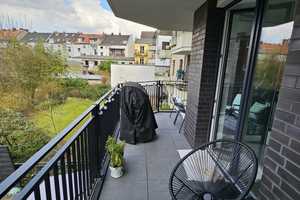 Stilvolle 3-Zimmer-Wohnung mit luxuriöser Innenausstattung mit Balkon und EBK in Düsseldorf – Düsseldorf – Vorschaubild 17