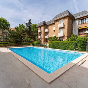CAPITAL HOME TORRELODONES VERKAUFT EXKLUSIV EINE WOHNUNG IM UNTERGESCHOSS MIT PRIVATER TERRASSE, WUN