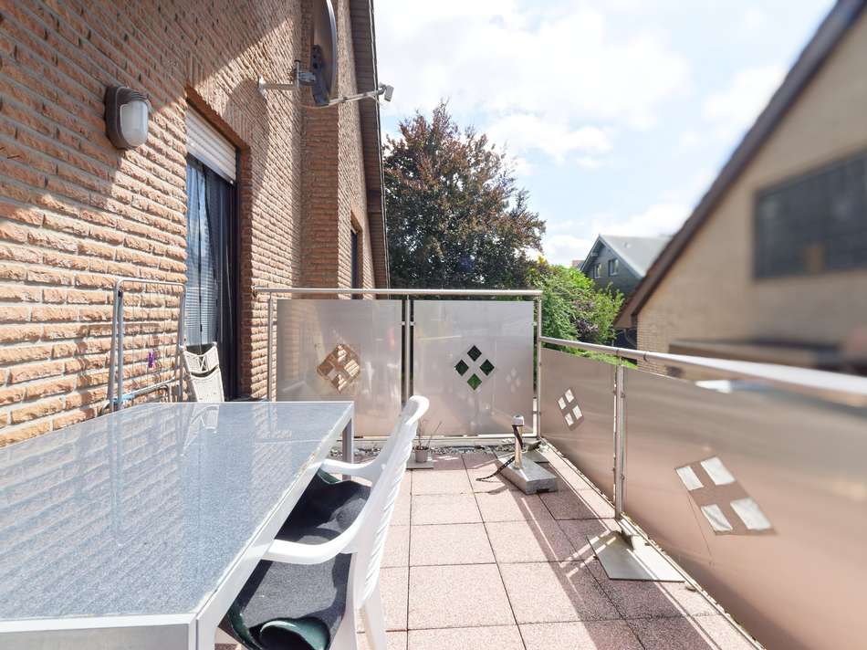 Balkon 01.OG linke DHH