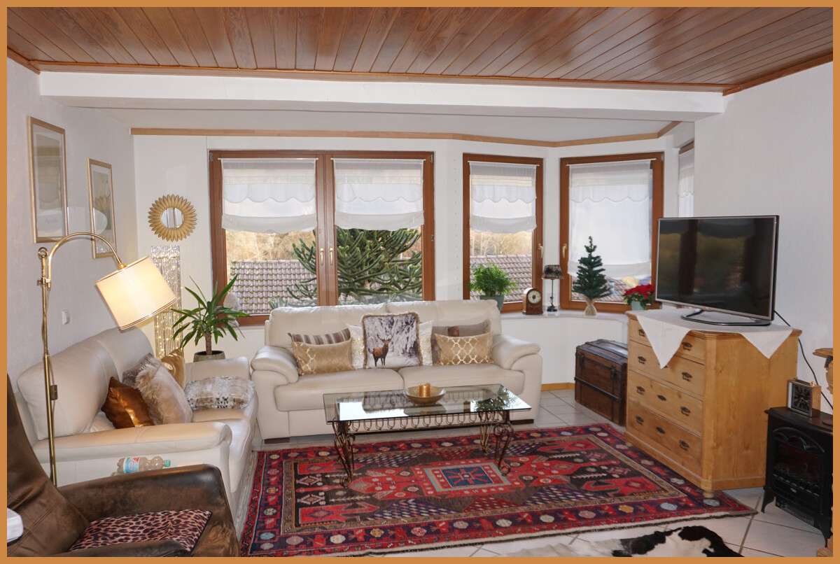 Immobilie in Bad Peterstal-Griesbach - Wohnen mit Weitblick: Stilvolle 2-Zimmer-Wohnung in Hanglage von Bad-Peterstal Griesbach ! - Bild 5