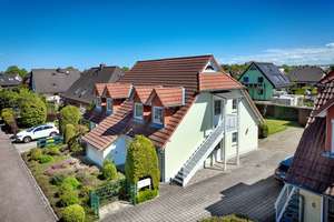 Ostsee-Rückzugsort: Stilvolle 4-Zimmer-Wohnung mit Südost-Balkon & Gartenanteil – Die vollständige Adresse der Immobilie erhältst du vom Anbieter., 18225 Kühlungsborn – Vorschaubild 2