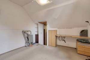 Zweifamilienhaus mit vielseitigen Nutzungsmöglichkeiten und Potenzial für individuelle Wohnkonzepte – Die vollständige Adresse der Immobilie erhältst du vom Anbieter., 46149 Buschhausen, Oberhausen – Vorschaubild 20