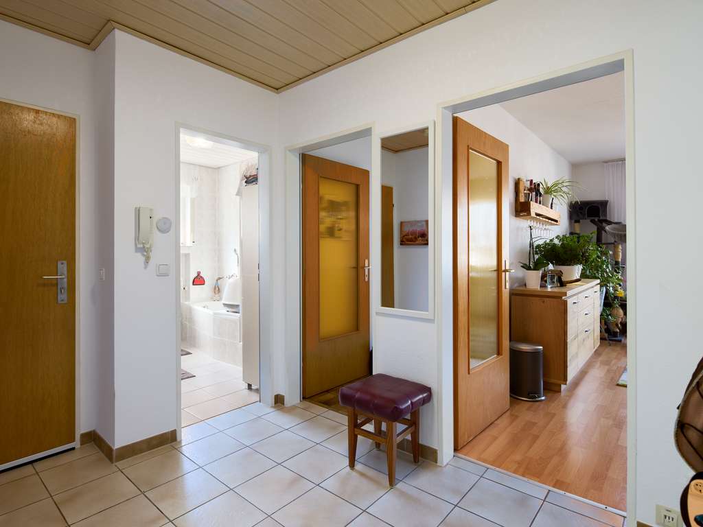 Immobilie in Schöneck - Zweifamilienhaus in grüner Lage - Bild 2