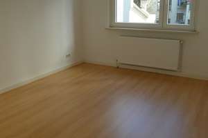 Modernisierte 2-Zimmer-Wohnung mit Balkon im Rheingauviertel – Eltvillerstr. 15, 65197 Rheingauviertel / Hollerborn, Wiesbaden – Vorschaubild 2