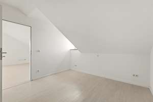Zentral gelegene 2-Zimmer-Dachgeschosswohnung mit Nordostbalkon in Gilching – Die vollständige Adresse der Immobilie erhältst du vom Anbieter., 82205 Gilching – Vorschaubild 17