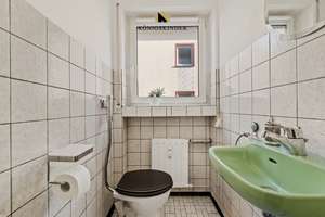 Kapitalanlage oder Mehrgenerationenhaus: MFH mit Pool, großem Garten und 4 Wohnungen in Karlsruhe – Die vollständige Adresse der Immobilie erhältst du vom Anbieter., 76185 Grünwinkel, Karlsruhe – Vorschaubild 15