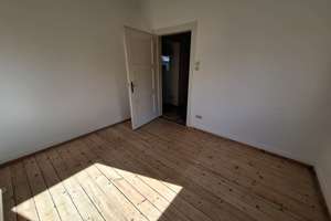 Geräumiges 7-Zimmer Haus in Singen, frei ab 01.03.26 – Die vollständige Adresse der Immobilie erhältst du vom Anbieter., 78224 Singen (Hohentwiel) – Vorschaubild 2