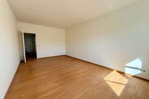 Sanierte Einzimmerwohnung! – Augustenstraße 32, 24143 Gaarden-Ost, Kiel – Vorschaubild 2