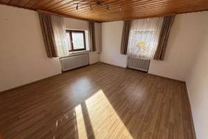 Großes Haus oder option für Mehrfamilienhaus – Die vollständige Adresse der Immobilie erhältst du vom Anbieter., 86863 Langenneufnach – Vorschaubild 8