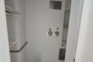 Super ruhige Lage mit Dachterrasse und EBK (TG zusätzlich) zum TOP Preis – Die vollständige Adresse der Immobilie erhältst du vom Anbieter., 76149 Neureut, Karlsruhe – Vorschaubild 7