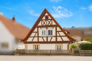 Saniertes Einfamilienhaus mit Denkmalschutz und Garten in Gerach – Die vollständige Adresse der Immobilie erhältst du vom Anbieter., 96161 Gerach – Vorschaubild 10
