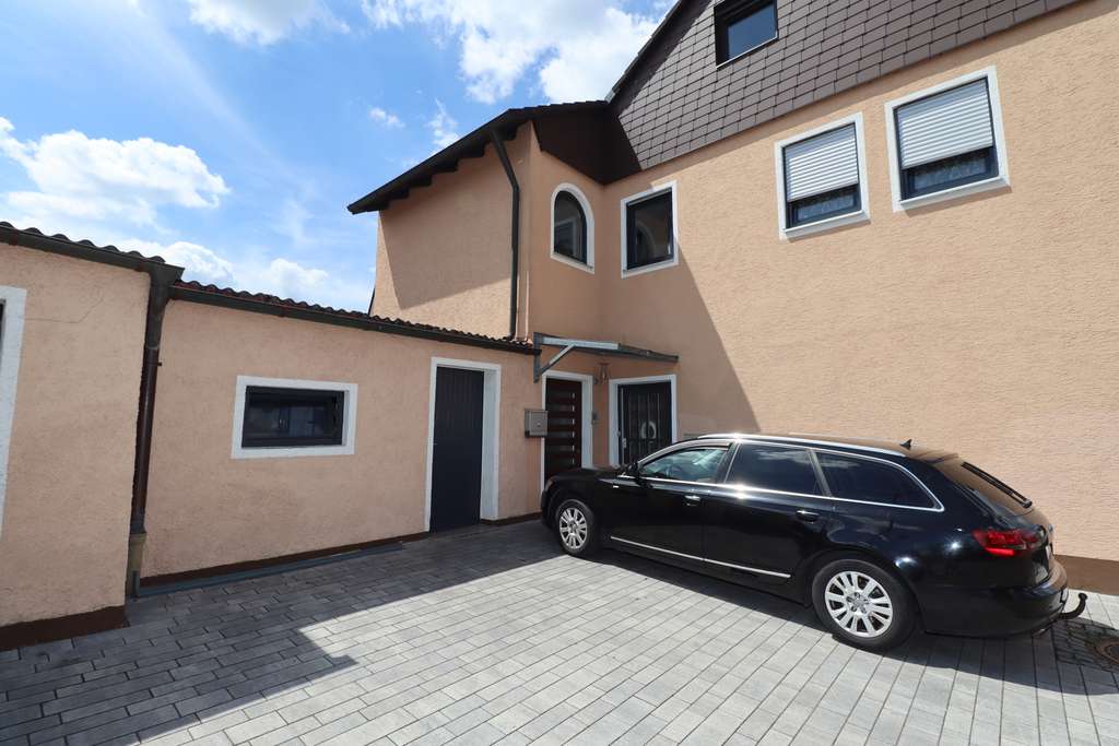 Immobilie in Schrobenhausen - Wohnhaushälfte mit Gewerbefläche in Mühlried zu verkaufen - Bild 2