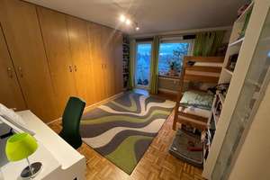 Gepflegte, vermietete 3 Zimmerwohnung mit tollem Ausblick – Die vollständige Adresse der Immobilie erhältst du vom Anbieter., 81827 Waldtrudering, München – Vorschaubild 4