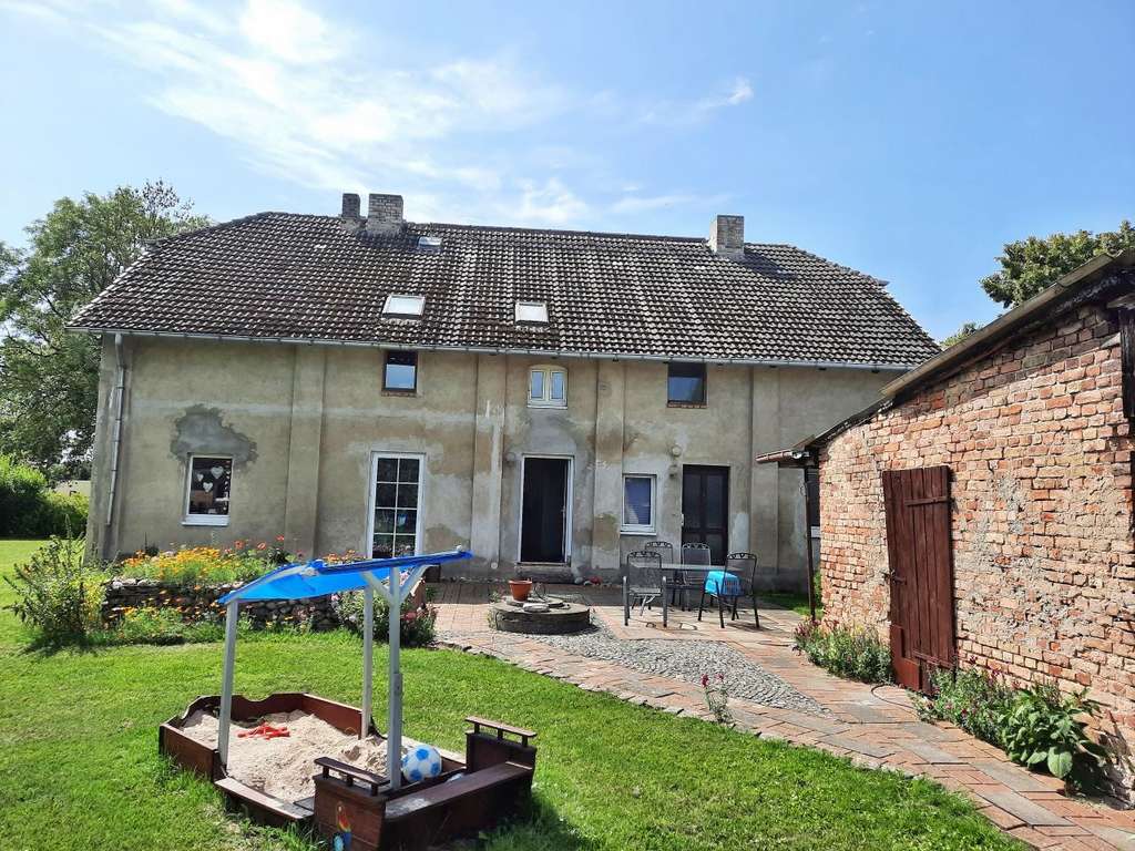 Immobilie in Sarnow - Sehr günstig ! Großes Haus mit 2 Wohneinheiten in Sarnow zu verkaufen - Bild 3