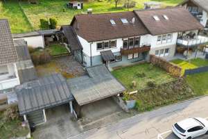 Vielseitiges Wohnglück: DHH mit Einliegerwohnung im Wiesental – Die vollständige Adresse der Immobilie erhältst du vom Anbieter., 79677 Wembach – Vorschaubild 1
