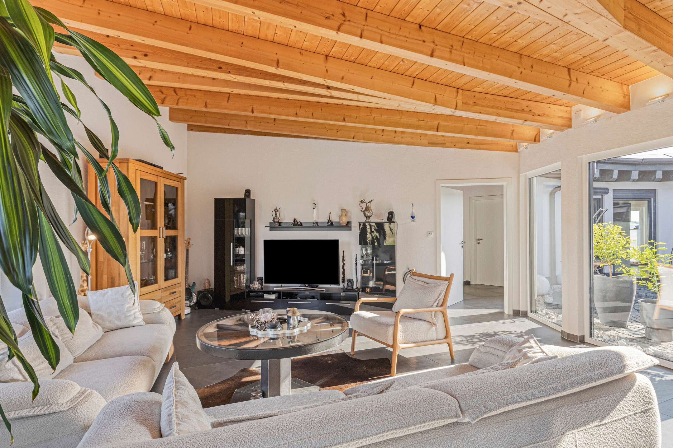 Immobilie in Neunkhausen - von RTI: Architektur mit Haltung – Wohnen und Arbeiten in vollendeter Balance - Bild 11