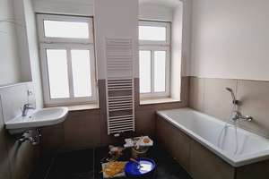 Terrasse - Stellplatz mgl. - Wanne u. Dusche - Parkett - Frei ab 1.4.26 – Humboldtstraße 3, 9130 Sonnenberg, Chemnitz – Vorschaubild 3