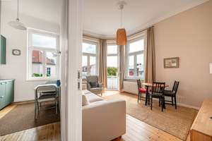 ⭐️ Lichtdurchflutetes Unikat am Bayrischen Pltz - Sanierte 2 Zi Altbau Wohnung mit Süd-Balkon & Lift – Die vollständige Adresse der Immobilie erhältst du vom Anbieter., 10825 Schöneberg, Berlin – Vorschaubild 4