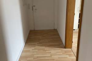 Lichtdurchflutete Wohnung mit Einbauküche - zentral und ruhig gelegen – Hüller Straße 106, 44866 Wattenscheid-Mitte, Bochum – Vorschaubild 3