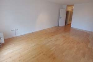 Kompaktes Wohnen in Milbertshofen: 1-Zimmer-Apartment mit Balkon – NadiStraße 137, 80809 Am Riesenfeld, München – Vorschaubild 2