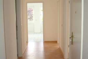 Helle 3-Zimmer-Wohnung mit Südbalkon in Obermenzing, Nähe vom Nymphenburger-Schloßpark – Die vollständige Adresse der Immobilie erhältst du vom Anbieter., 81245 Obermenzing, München – Vorschaubild 5