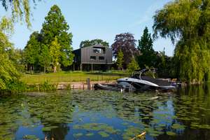 blackcube.hamburg   - Wassergrundstück - Elb Villa - Paradies mitten in der Stadt