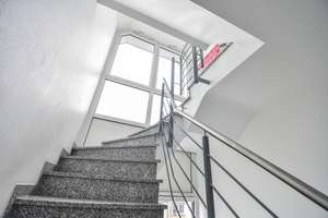 Wohnen mit Charakter. Außergewöhnliche Dachgeschosswohnung mit Kamin, Sauna und Dachterrasse. 123m². – Die vollständige Adresse der Immobilie erhältst du vom Anbieter., 41061 Gladbach, Mönchengladbach – Vorschaubild 3
