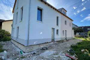 Neubau ! Massiver Ziegelbau ! Doppelhaushälfte in ruhiger Waldrandlage! Schlüsselfertig! – Die vollständige Adresse der Immobilie erhältst du vom Anbieter., 82335 Berg – Vorschaubild 2