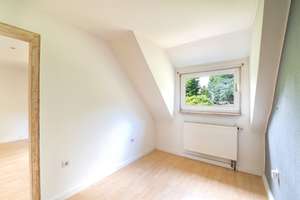 Familienfreundliches Reihenendhaus mit großem Garten, Terrasse und Stellplätzen – Die vollständige Adresse der Immobilie erhältst du vom Anbieter., 45277 Überruhr-Hinsel, Essen – Vorschaubild 13