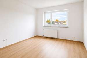 Familienfreundliche 4-Zimmer ETW, Süd-Balkon, großer Keller und Einbauküche – Albert-Schweitzer-Allee 33, 65203 Biebrich, Wiesbaden – Vorschaubild 2