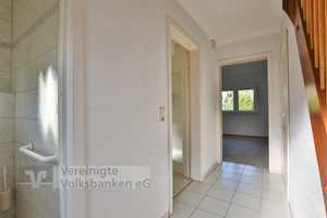 SCHÖN GELEGENE DHH MIT TOLLEM GARTEN UND AUSBAUPOTENTIAL! – Reutlingen (Kreis) – Vorschaubild 3