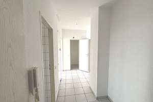 Bezugsfreie 2-Zimmer-Eigentumswohnung mit Balkon am Allee-Center Remscheid – Die vollständige Adresse der Immobilie erhältst du vom Anbieter., 42853 Scheid, Remscheid – Vorschaubild 2