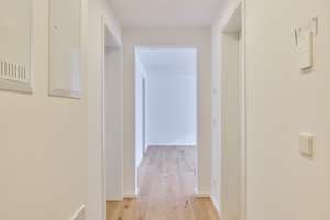 *Bezugsfreie, schicke 3-Zimmerwohnung mit EBK und Balkon mitten im Lehenviertel* – 70180 Lehen, Stuttgart – Vorschaubild 4