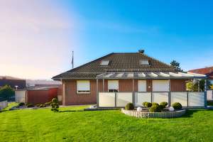 Sehr gepflegter Bungalow in toller Lage von Oerlinghausen – Die vollständige Adresse der Immobilie erhältst du vom Anbieter., 33813 Oerlinghausen – Vorschaubild 2