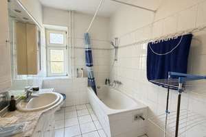 Großzügige Altbauwohnung im Denkmalobjekt – ca. 127 m² in Berlin-Charlottenburg – Kamminer 27, 10587 Charlottenburg, Berlin – Vorschaubild 7