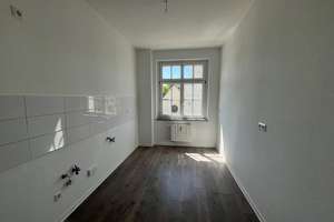 Mitten drin statt nur dabei: praktische 3-Zimmer-Wohnung – Theodor-Neubauer-Str. 19 a, 4318 Anger-Crottendorf, Leipzig – Vorschaubild 2