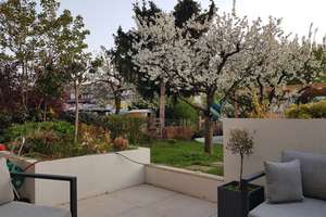 Hochwertig modernisiertes Zweifamilienhaus mit Einliegerwohnung, Wellnessbereich & großem Garten 