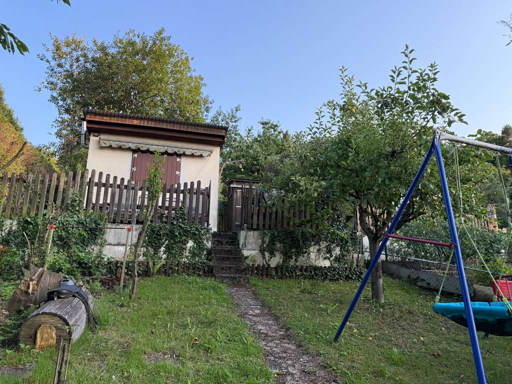 * TOP!!! GARTEN IN HERRLICHER LAGE * GROSSES, GEMAUERTES HAUS * WASSER * EINGEZÄUNT *