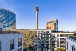 Im Herzen Düsseldorfs: 4-Zimmer-Wohnung kurzfristig bezugsfertig - mit 2 Bädern und Südbalkon