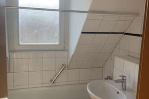 3-Zimmer-Wohnung in Castrop-Rauxel mit Balkon – Schubertstraße 25, 44575 Castrop-Rauxel – Vorschaubild 2