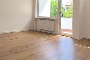 + NAHE BOTANISCHER GARTEN & BOULEVARD BERLIN + EBK + KOMFORT-BAD + BALKON-LOGGIA + TG-STELLPLATZ + – Hortensienstraße 64, 12203 Lichterfelde, Berlin – Vorschaubild 14