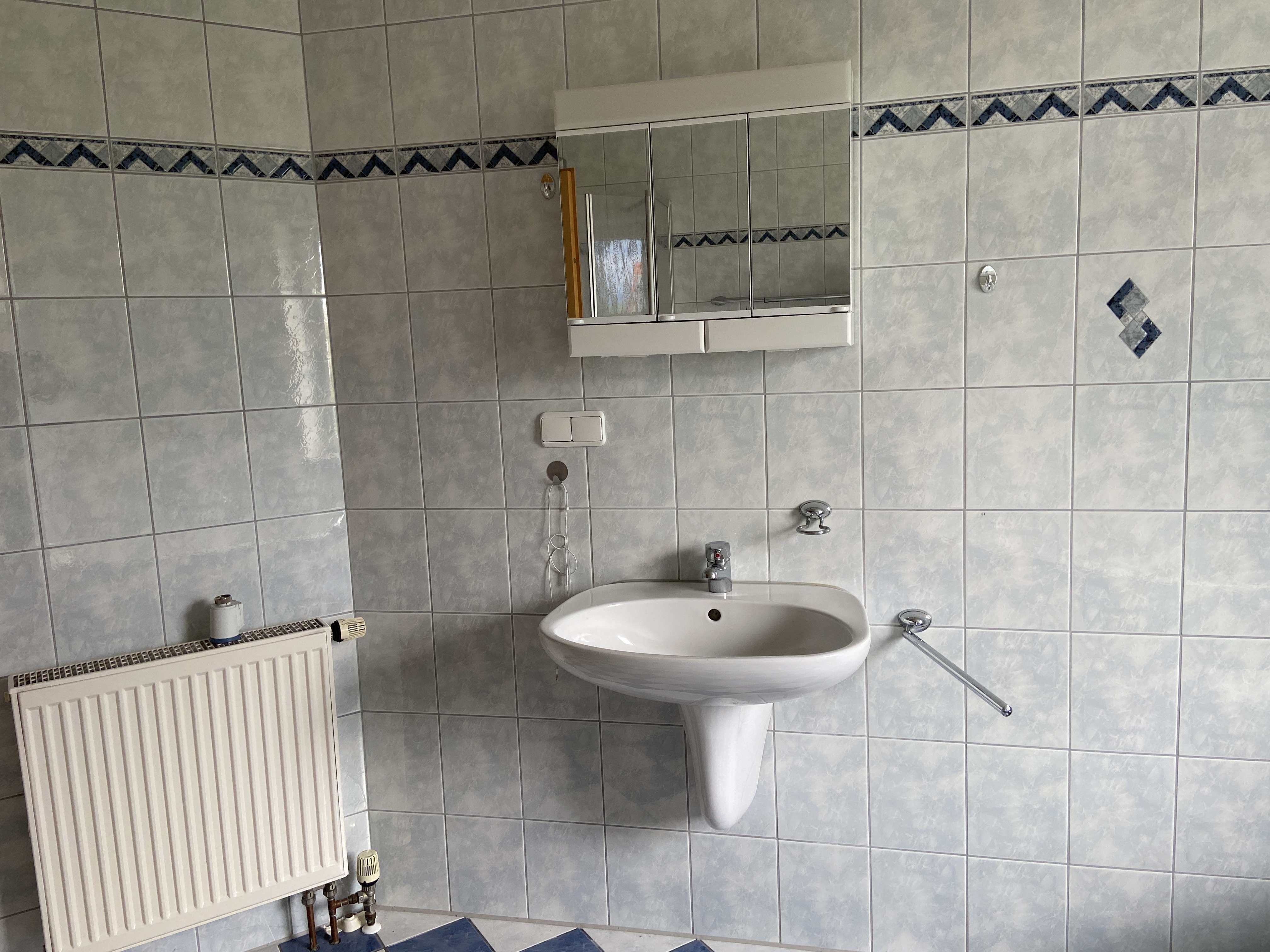 Immobilie in Eggolsheim - Gepflegtes Mehrfamilienhaus mit Ausblick in ruhiger Hanglage – - Bild 17