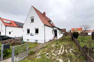 Maxdorf – Freistehendes Einfamilienhaus mit großem Potenzial – Sanierung oder Abriss möglich – Weisenheimer Straße 24, 67133 Rhein-Pfalz-Kreis – Vorschaubild 3