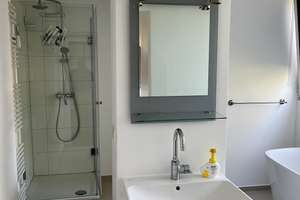 Stunning light-flooded furnished Rhine penthouse, S-W aspect in Düsseldorf-Wittlaer – Bockumer Strasse 171, 40489 Wittlaer, Düsseldorf – Vorschaubild 8